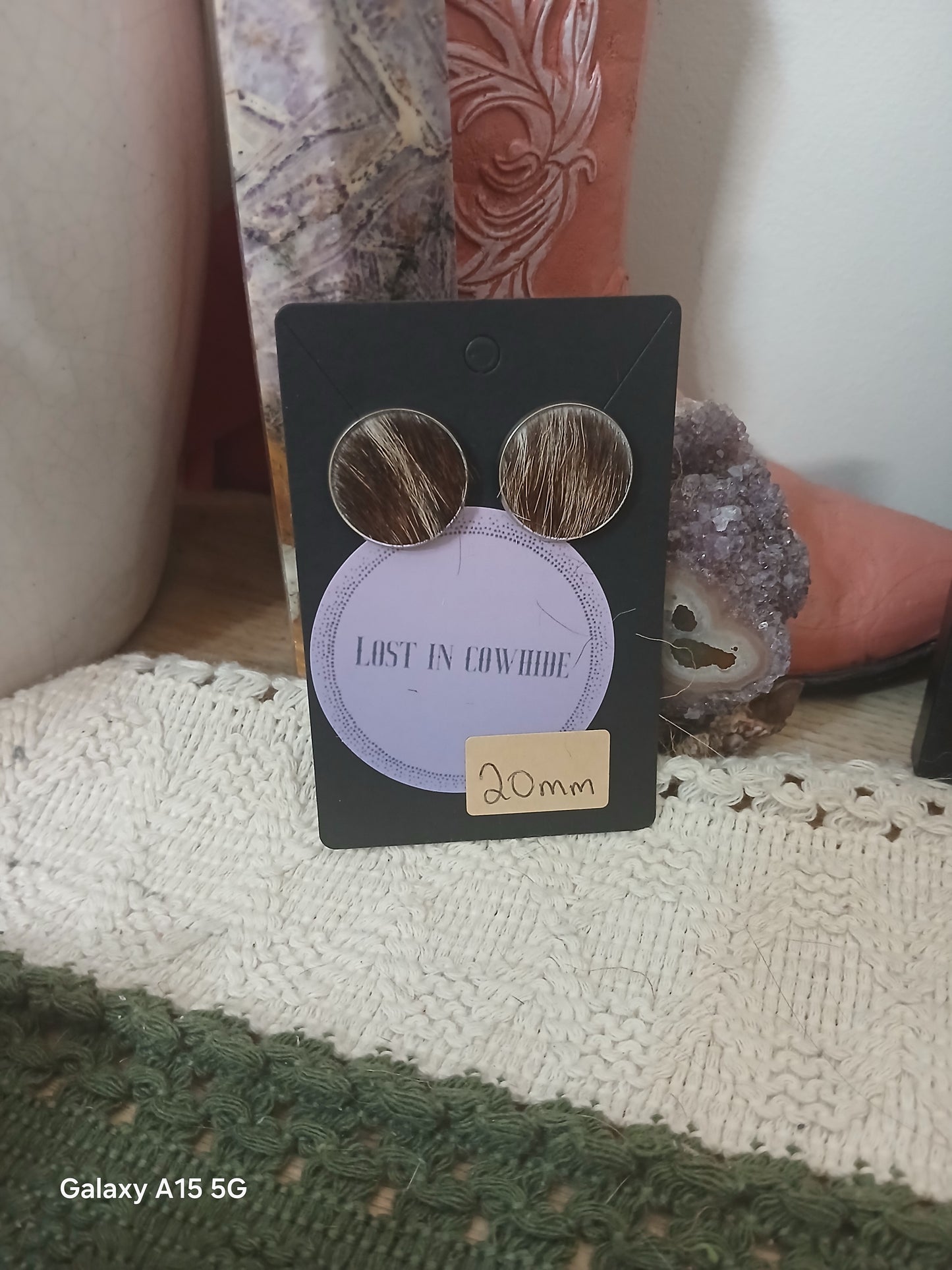 Cowhide Stud earrings 20mm