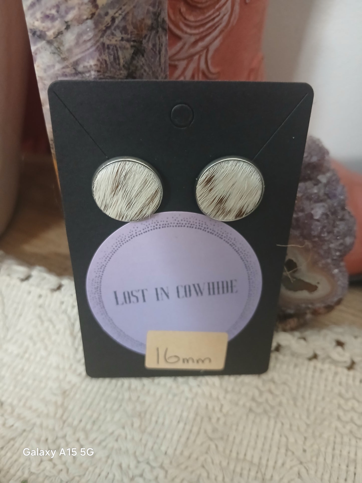 Cowhide Stud earrings 16mm