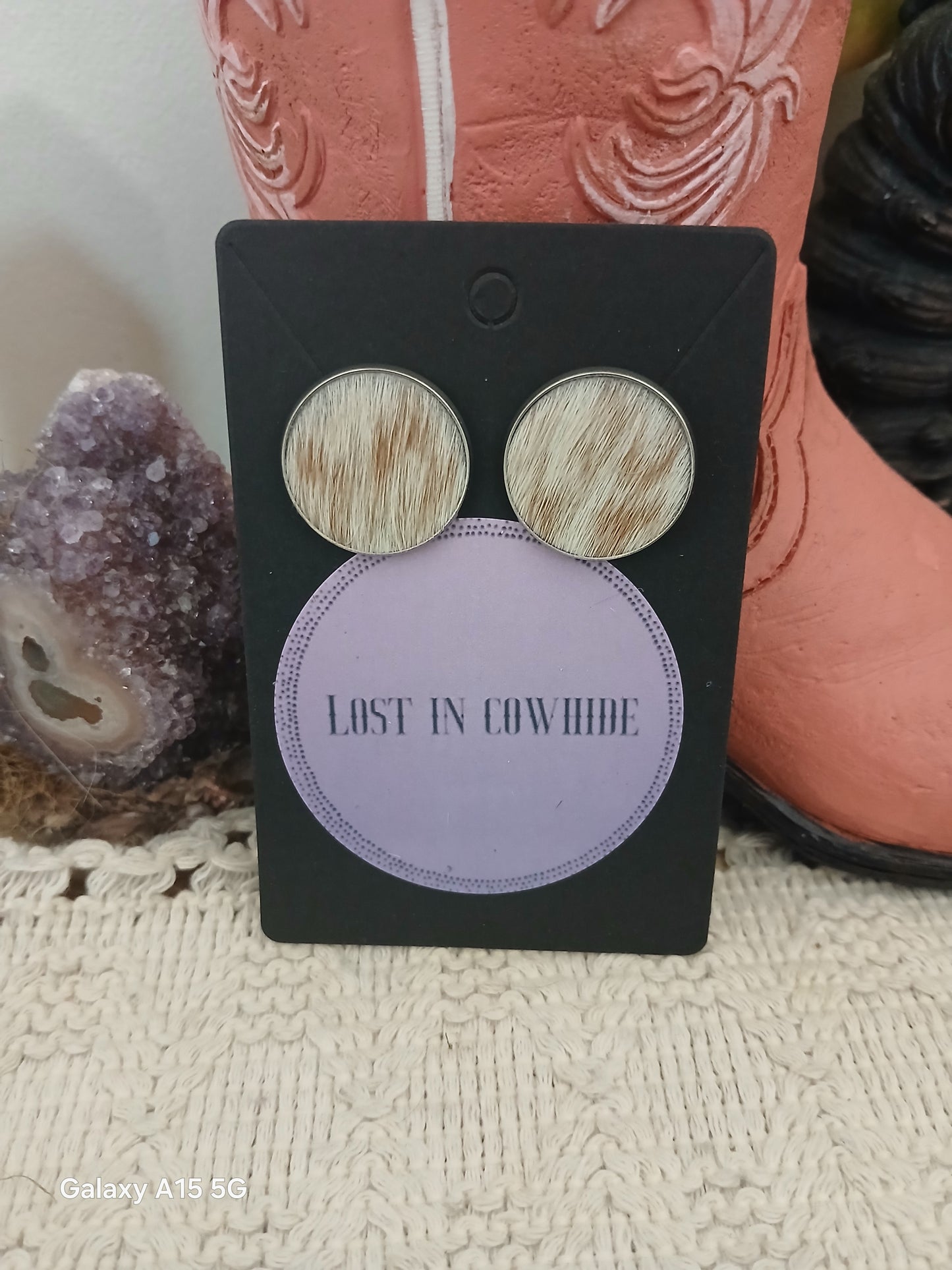 Cowhide studs 20mm
