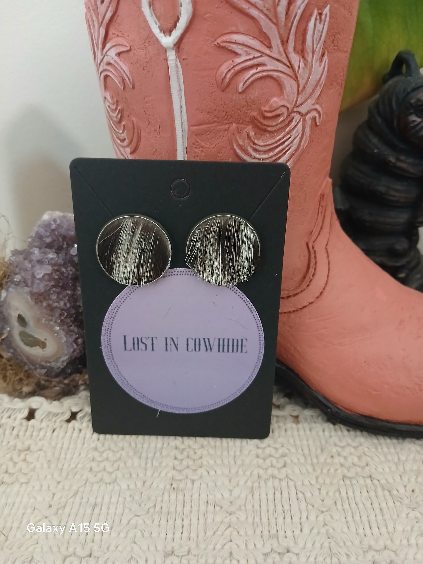 Cowhide studs 20mm
