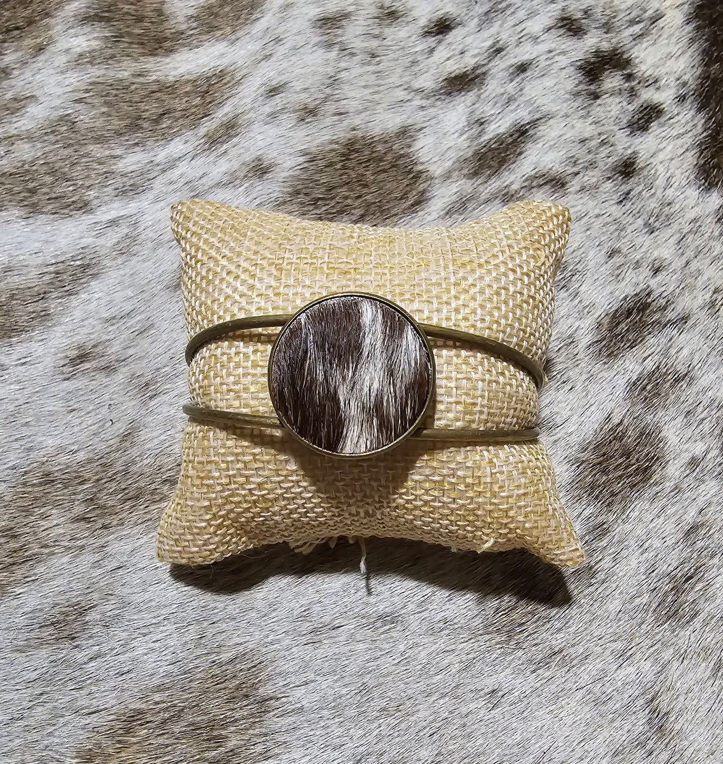 Classic Cowhide Cuff Bracelet - Everyday Elegance ~ Antique Bronze