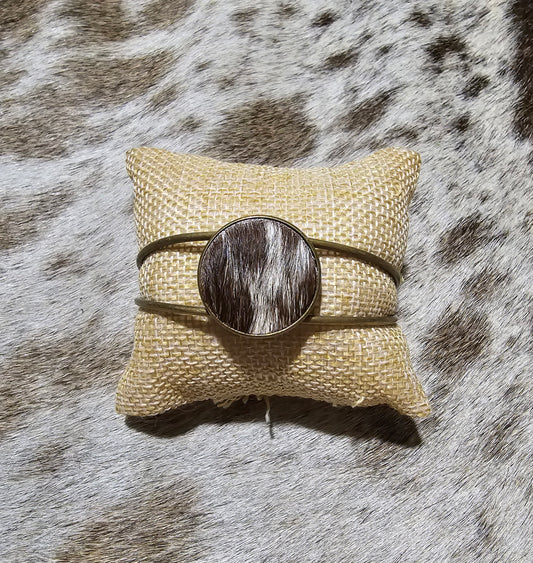 Classic Cowhide Cuff Bracelet - Everyday Elegance ~ Antique Bronze